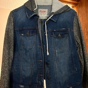 Women’s fashion jean jacket
